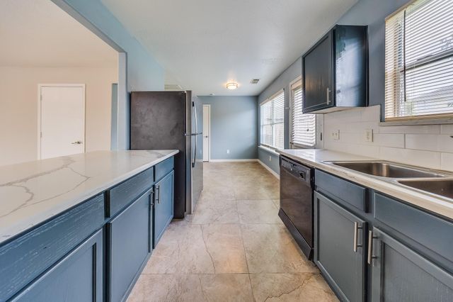 12511 Garden Gale Lane, Houston, TX 77044