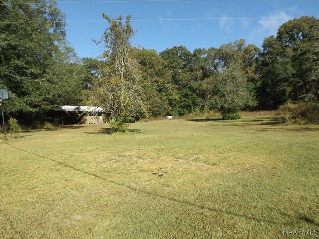 1373 County Road 39 Road, Deatsville, AL 36022