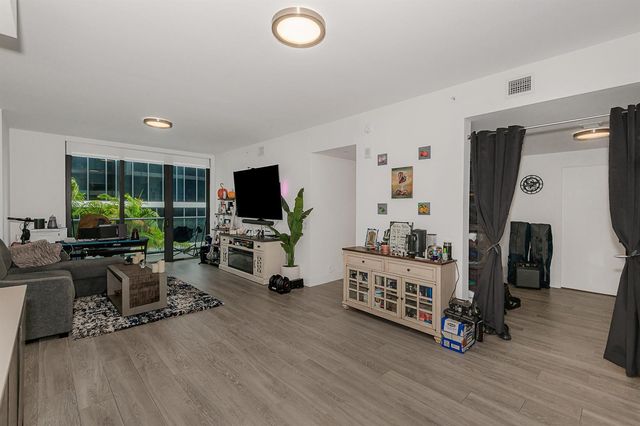 2960 NE 207th Street 708, Aventura, FL 33180