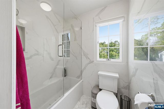 13 Dogwood Court, Paramus, NJ 07652