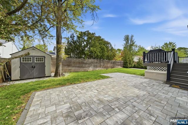 13 Dogwood Court, Paramus, NJ 07652