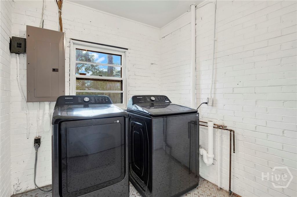 Image 20 of property listing at 213 Kensington Drive, Savannah, GA 31405