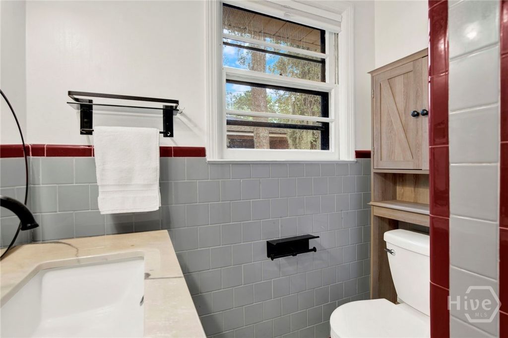 Image 28 of property listing at 213 Kensington Drive, Savannah, GA 31405