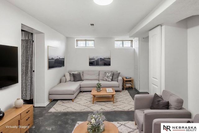 3701 N 43rd Street, Omaha, NE 68111