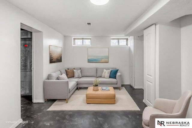 3701 N 43rd Street, Omaha, NE 68111