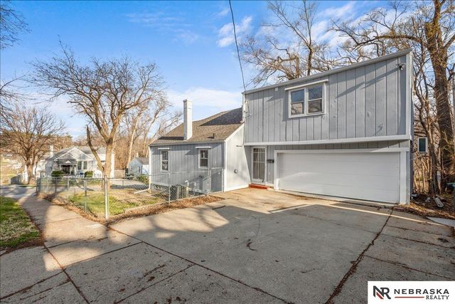 3701 N 43rd Street, Omaha, NE 68111