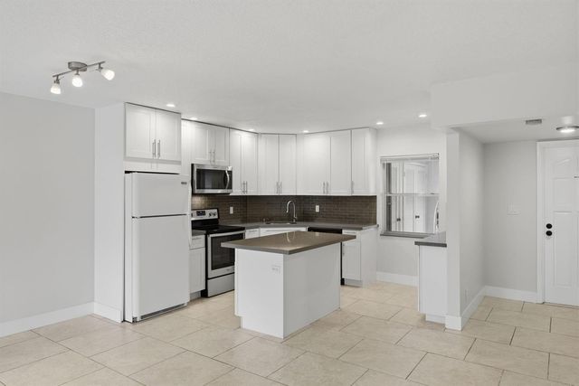 3851 NW 84th Avenue 1a, Sunrise, FL 33351