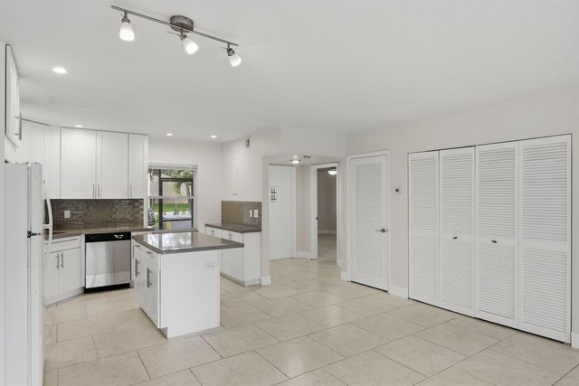 3851 NW 84th Avenue 1a, Sunrise, FL 33351