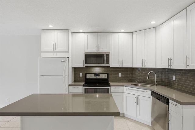 3851 NW 84th Avenue 1a, Sunrise, FL 33351