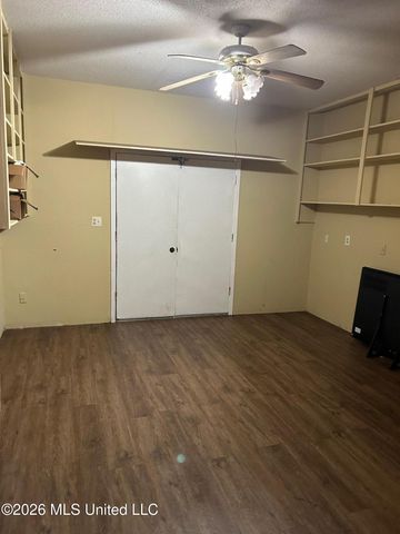 2261 Sloane Street, Jackson, MS 39204