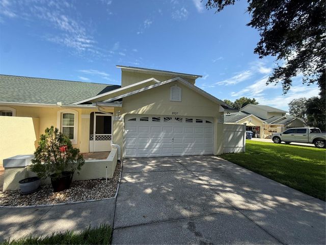 8927 COURTYARD LANE, Groveland, FL 34736