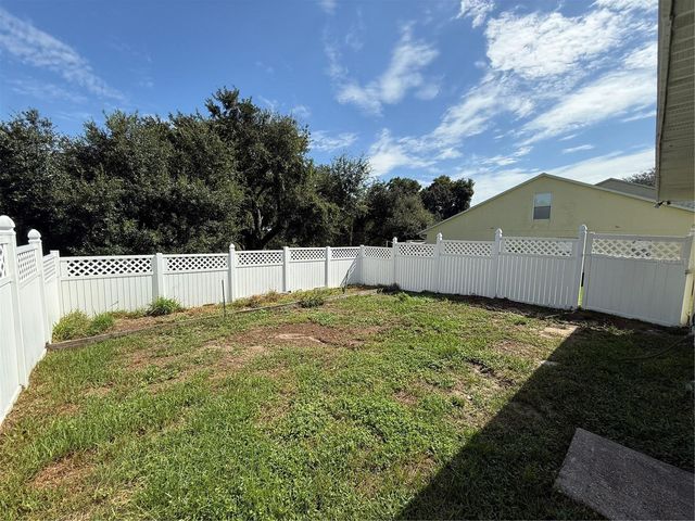 8927 COURTYARD LANE, Groveland, FL 34736
