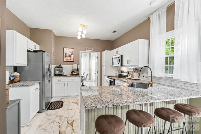 3907 Yorkford Drive, Charlotte, NC 28269