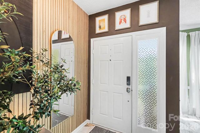 3907 Yorkford Drive, Charlotte, NC 28269