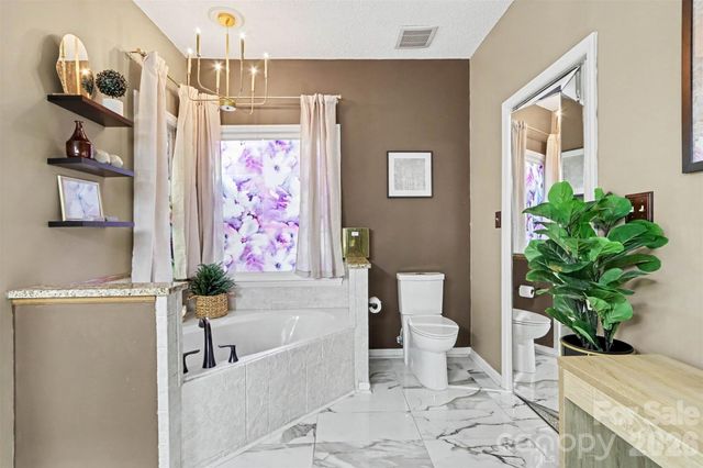 3907 Yorkford Drive, Charlotte, NC 28269