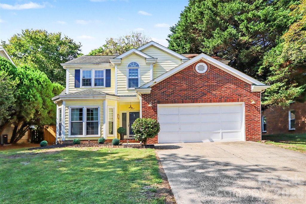 3907 Yorkford Drive, Charlotte, NC 28269