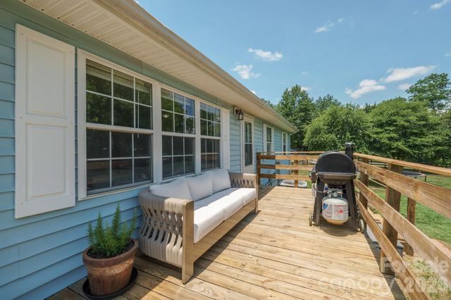 1782 Cat Square Road, Vale, NC 28168