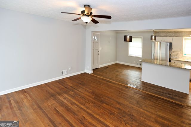 667 Tara Circle SE, Atlanta, GA 30354