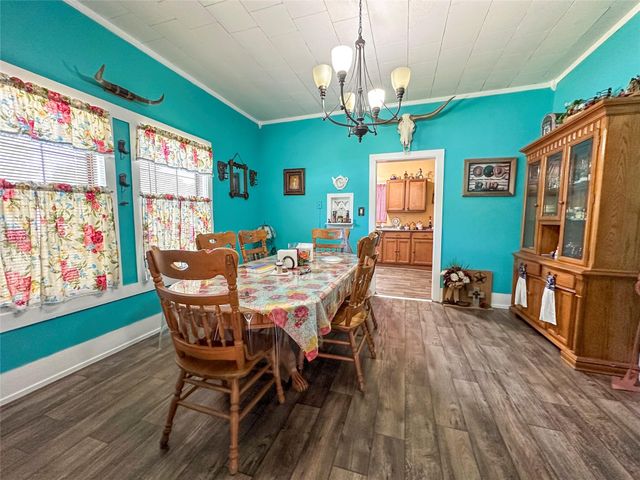 601 Oscar Street, El Campo, TX 77437