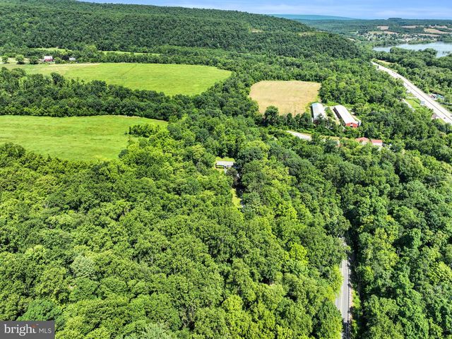 31 HUNTERS VALLEY RD, Liverpool, PA 17045