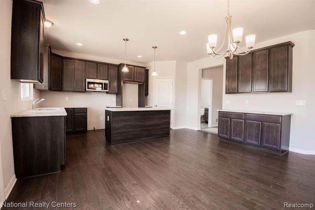 10475 Valley Drive, Goodrich, MI 48438