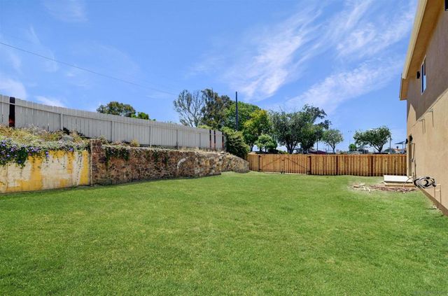 303 Sears Ave., San Diego, CA 92114