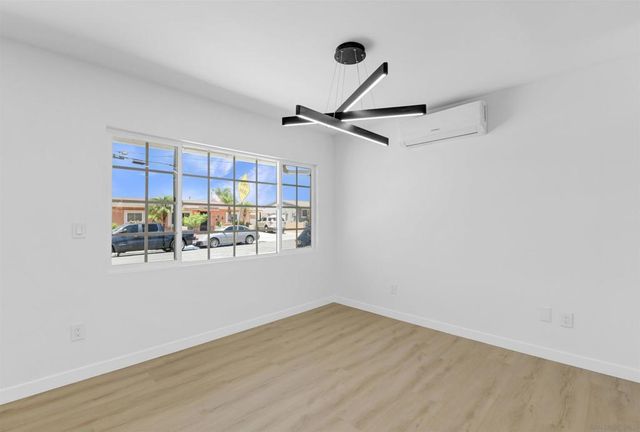 303 Sears Ave., San Diego, CA 92114