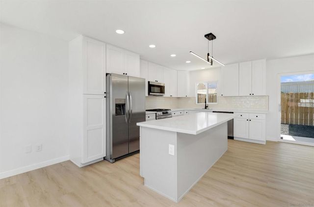303 Sears Ave., San Diego, CA 92114