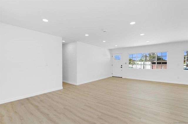 303 Sears Ave., San Diego, CA 92114