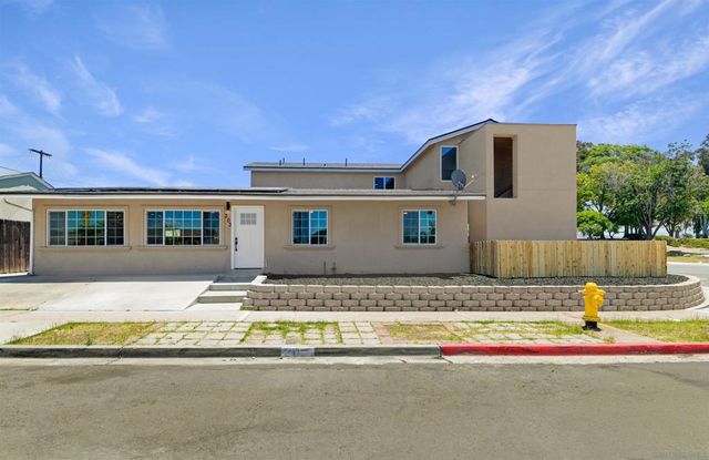 303 Sears Ave., San Diego, CA 92114