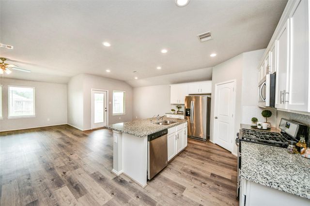 13973 Leigh Lake Ln, Conroe, TX 77384