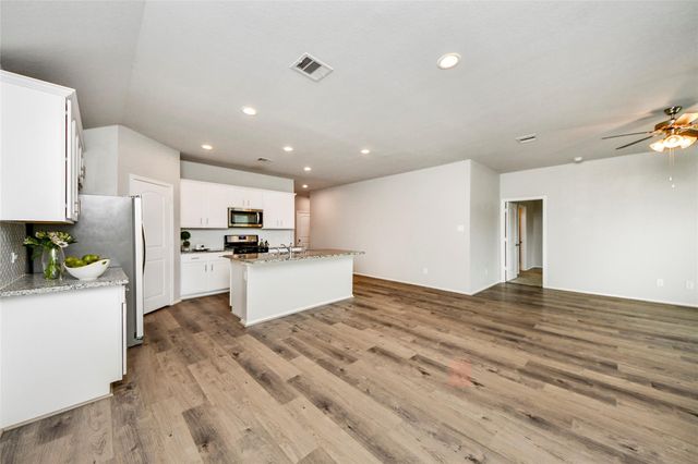 13973 Leigh Lake Ln, Conroe, TX 77384