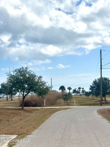 318 Hillcrest Street, Waveland, MS 39576