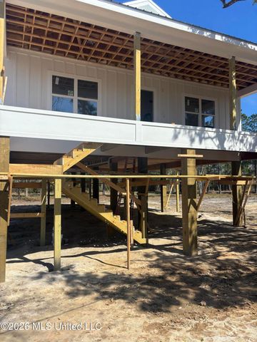 318 Hillcrest Street, Waveland, MS 39576