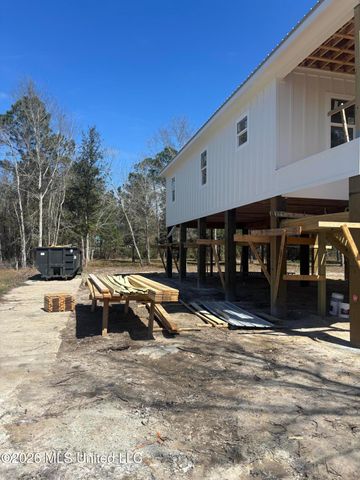 318 Hillcrest Street, Waveland, MS 39576