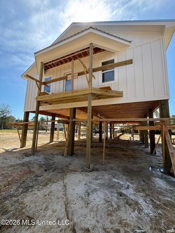 318 Hillcrest Street, Waveland, MS 39576