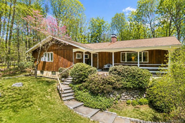 86 Mount Airy Road E, Croton-on-hudson, NY 10520
