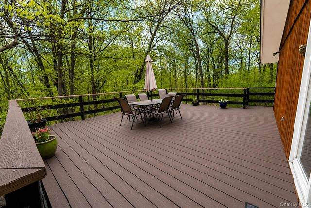 86 Mount Airy Road E, Croton-on-hudson, NY 10520