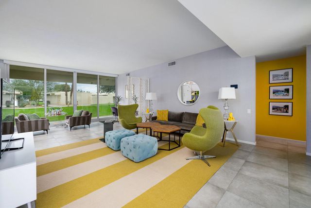 70 Lakeview Drive, Palm Springs, CA 92264