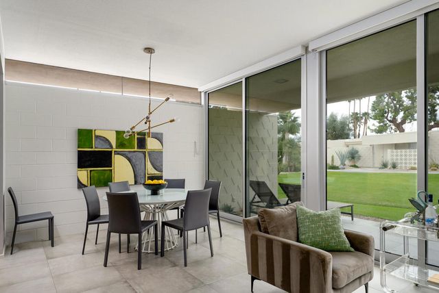 70 Lakeview Drive, Palm Springs, CA 92264