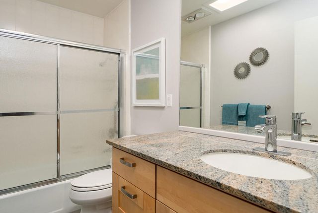 70 Lakeview Drive, Palm Springs, CA 92264