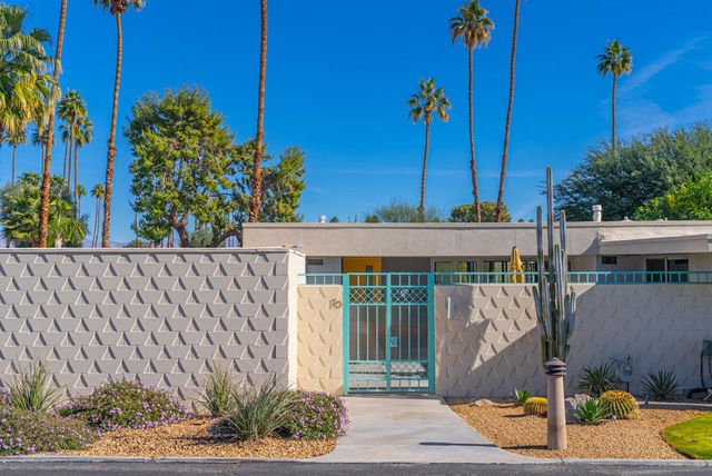 70 Lakeview Drive, Palm Springs, CA 92264