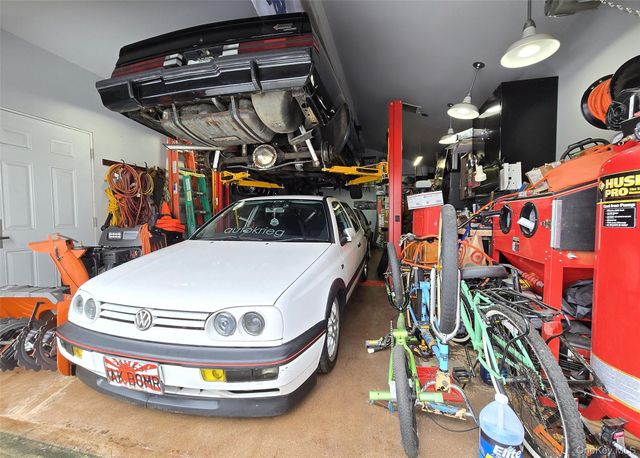 1462 Claas Avenue, Holbrook, NY 11741