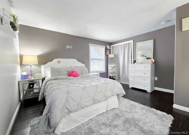 1462 Claas Avenue, Holbrook, NY 11741