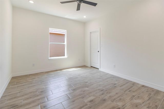 311 Myrtle RD, Smithville, TX 78957