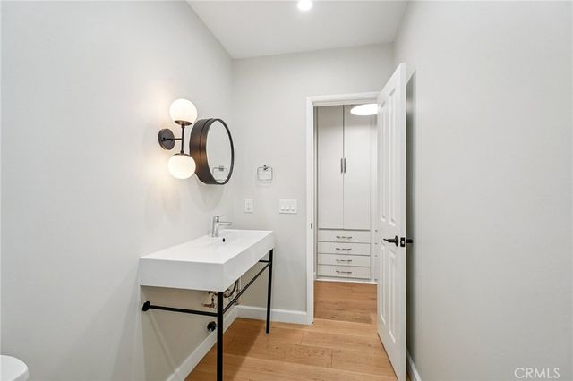 2252 Verde Oak, Los Angeles, CA 90068