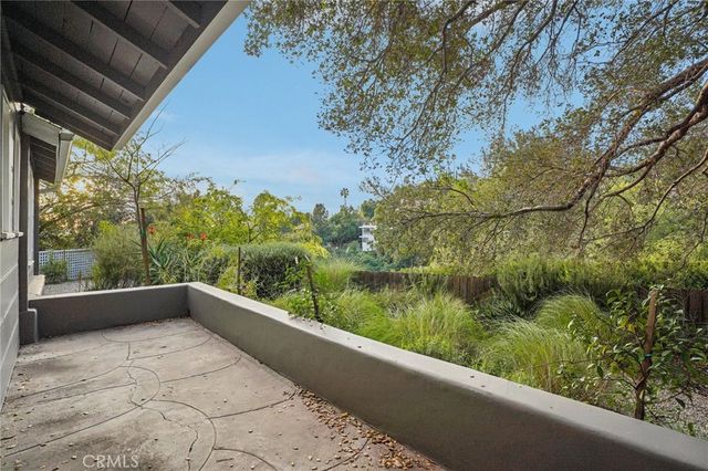 2252 Verde Oak, Los Angeles, CA 90068