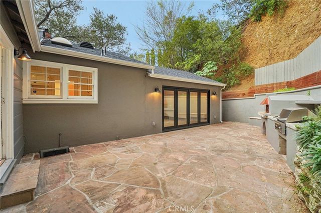 2252 Verde Oak, Los Angeles, CA 90068