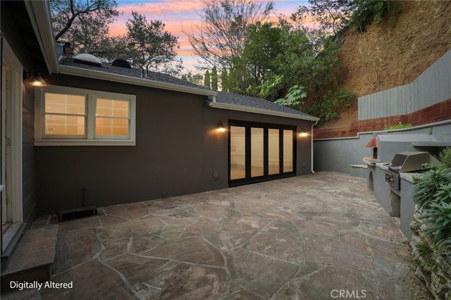 2252 Verde Oak, Los Angeles, CA 90068
