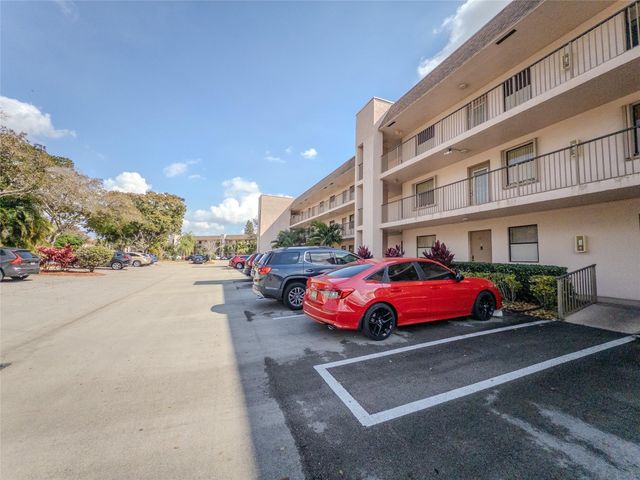 10332 Sunrise Lakes Boulevard 310, Sunrise, FL 33322